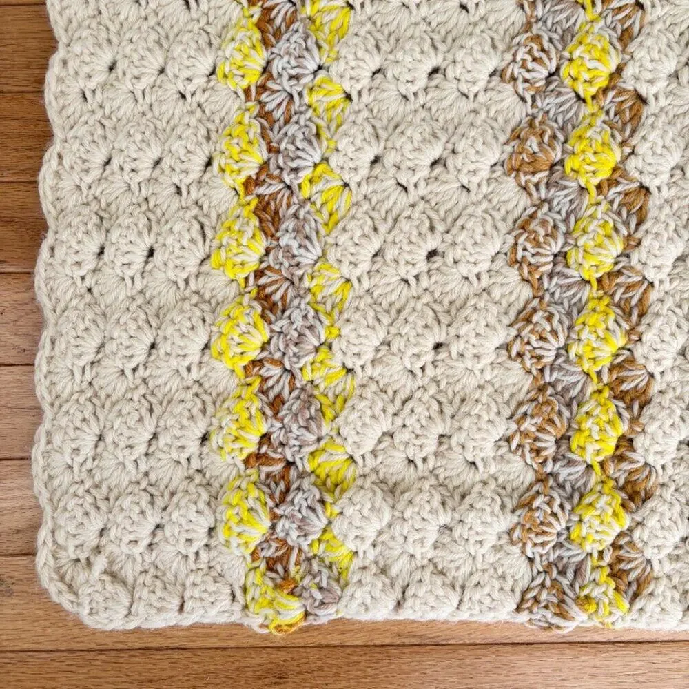 VTG HANDMADE Seashell Knit Afghan Throw Blanket Beige Yellow Brown 42 x 60